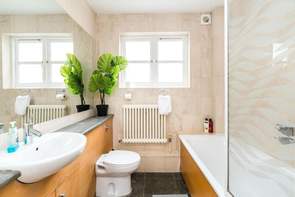Goldhurst 3 Bedroom Flat Apartament Londra