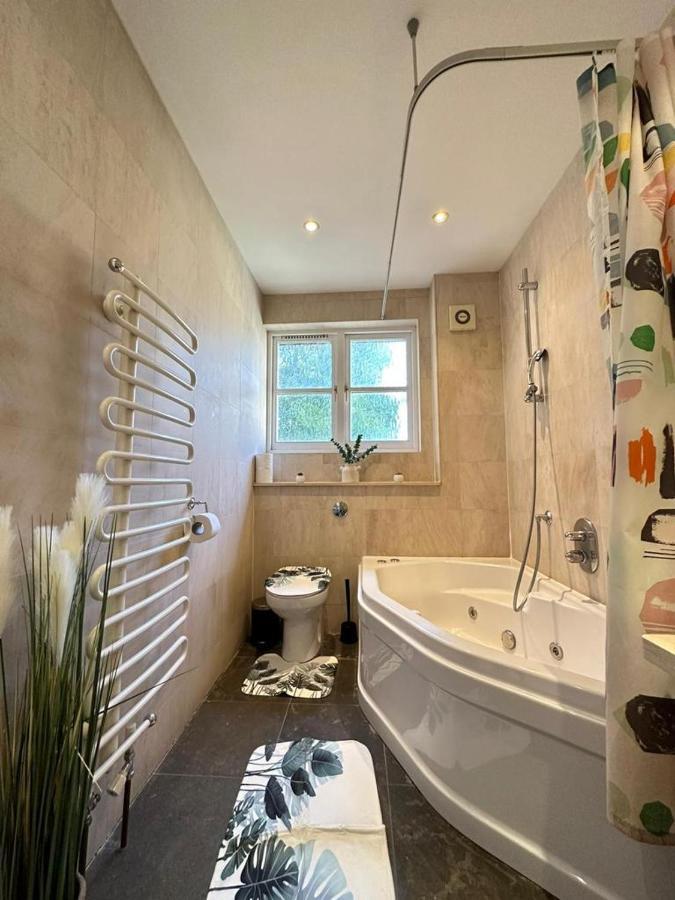 Goldhurst 3 Bedroom Flat Londra